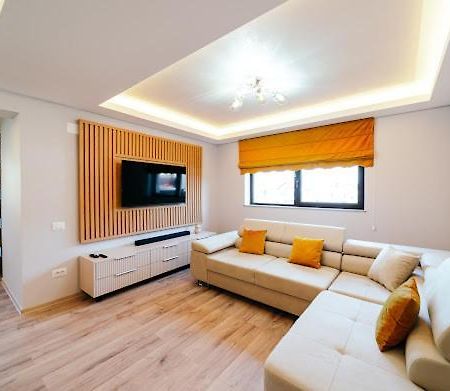 Rainforest Apartament Ghimbav エクステリア 写真